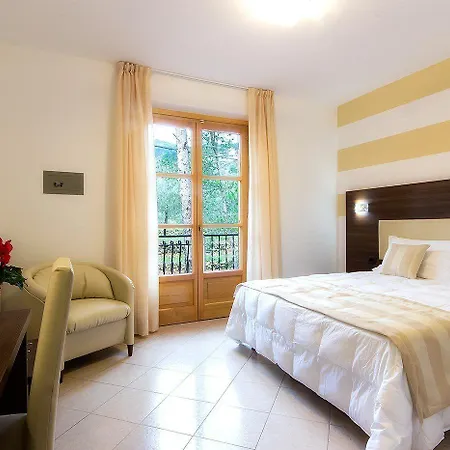 圣马特奥阿伯戈里斯托兰特酒店 3* 圣巴特罗摩艾美尔